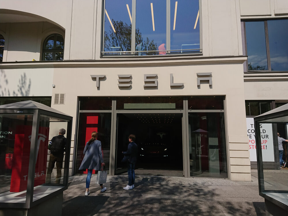 Logo di Tesla e SpaceX