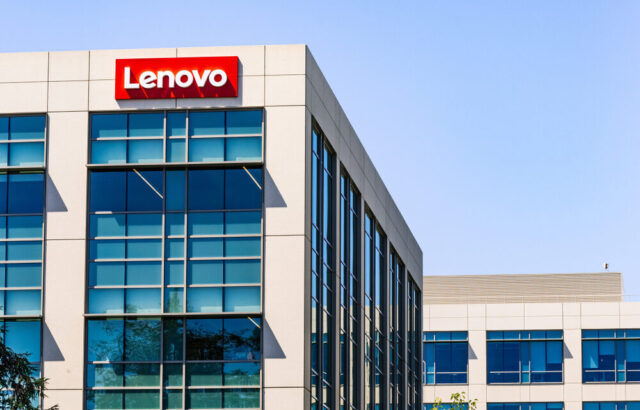 Lenovo Yoga Slim 7x Copilot+ in offerta