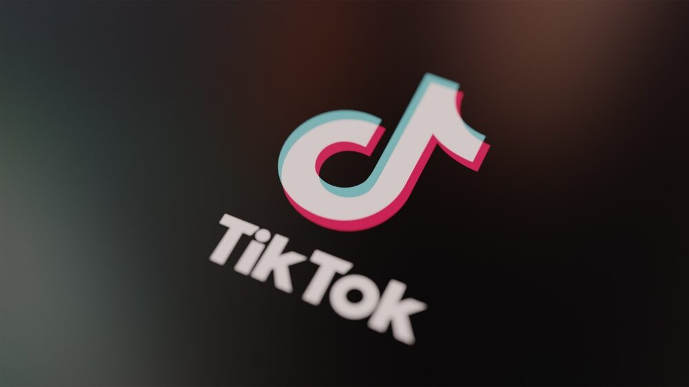 Hub in-app di TikTok per riconoscere spam IA