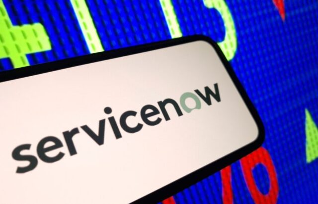 Logo di ServiceNow e BusinessNext
