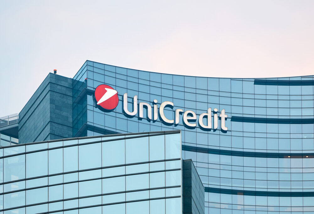 Logo di Unicredit e Commerzbank