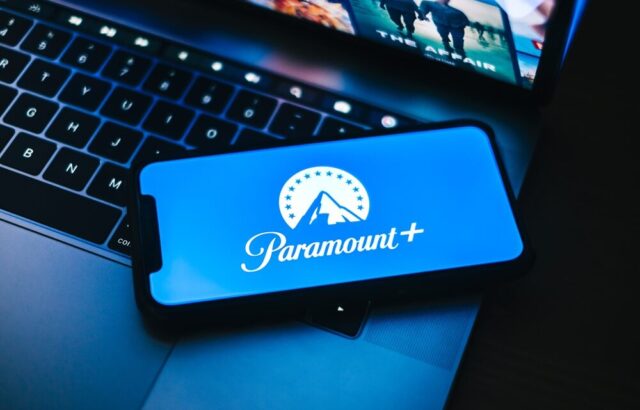 Paramount offre concessioni per fusione con Warner Bros