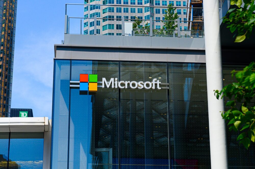 Microsoft e sindacati insegnanti accordo AI